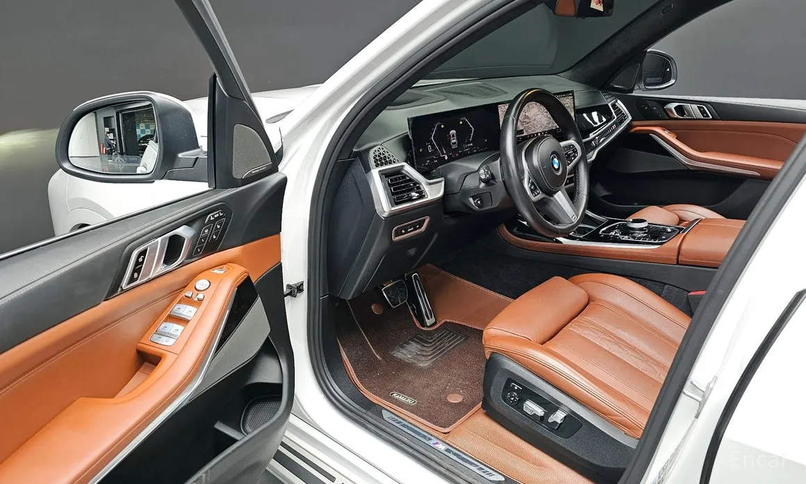 Фото 12 - BMW X7