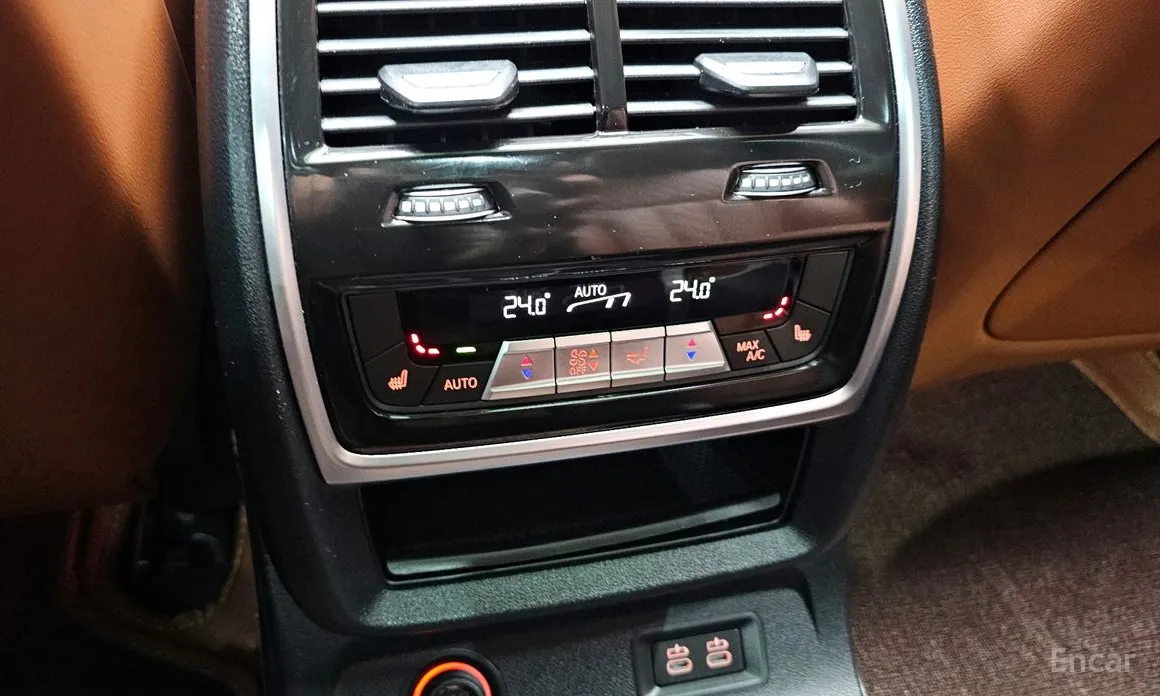 Фото 19 - BMW X7