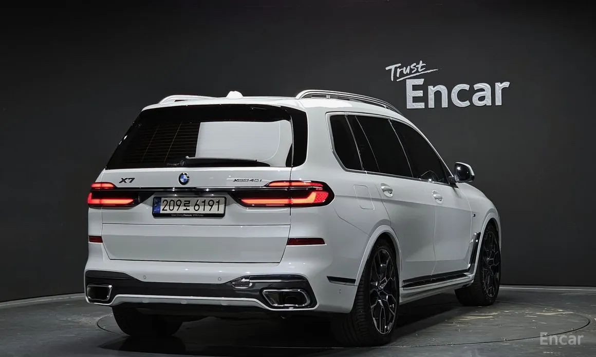 Фото 2 - BMW X7