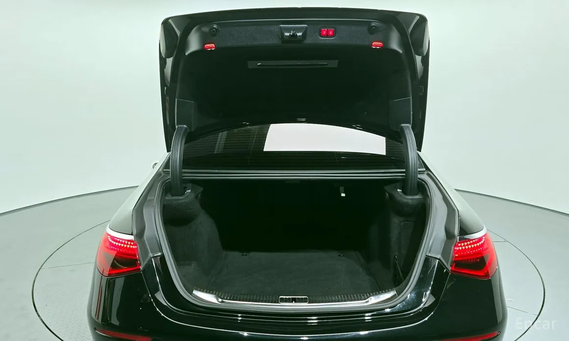 Фото 20 - Mercedes-Benz S-Class