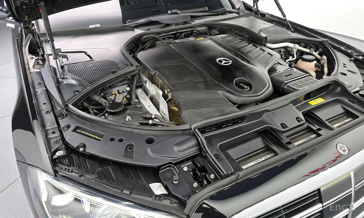 Фото 6 - Mercedes-Benz S-Class