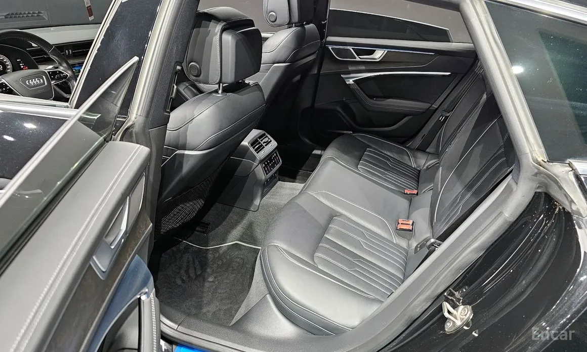 Фото 12 - Audi A7