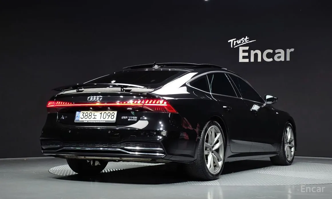 Фото 2 - Audi A7