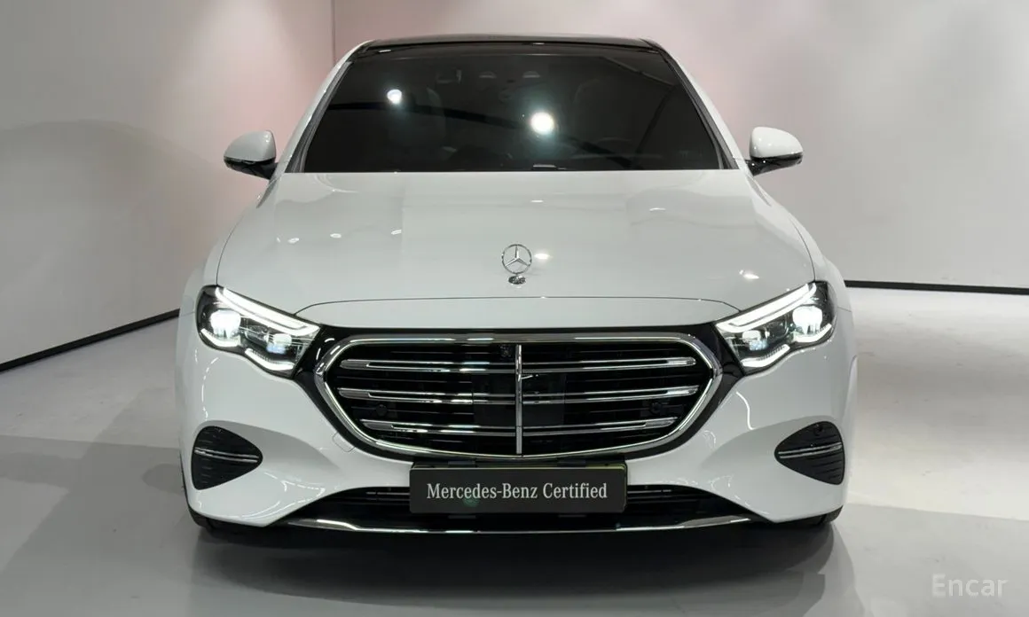 Фото 2 - Mercedes-Benz E-Class