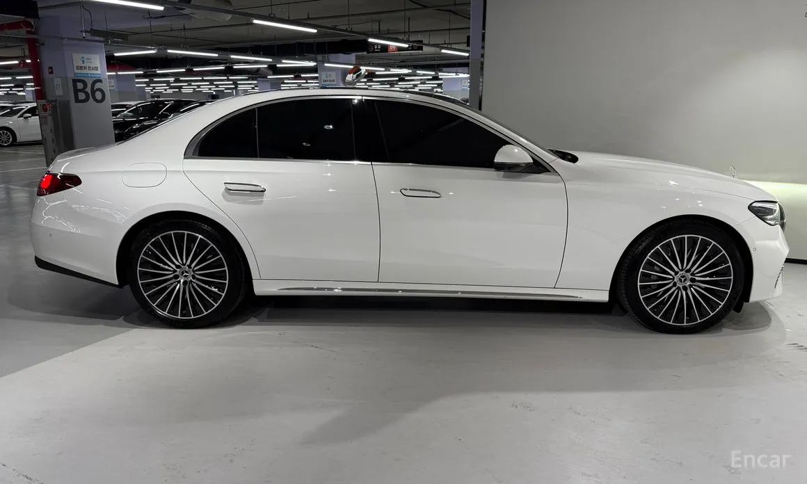 Фото 3 - Mercedes-Benz E-Class