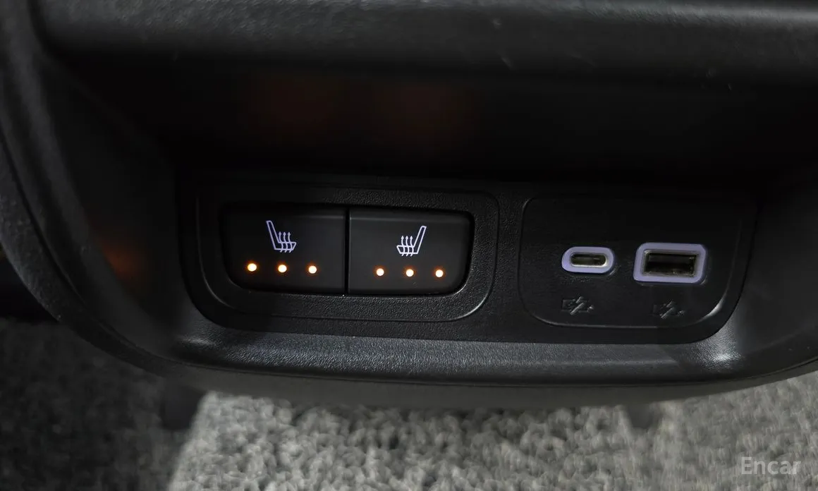 Фото 19 - Cadillac XT4