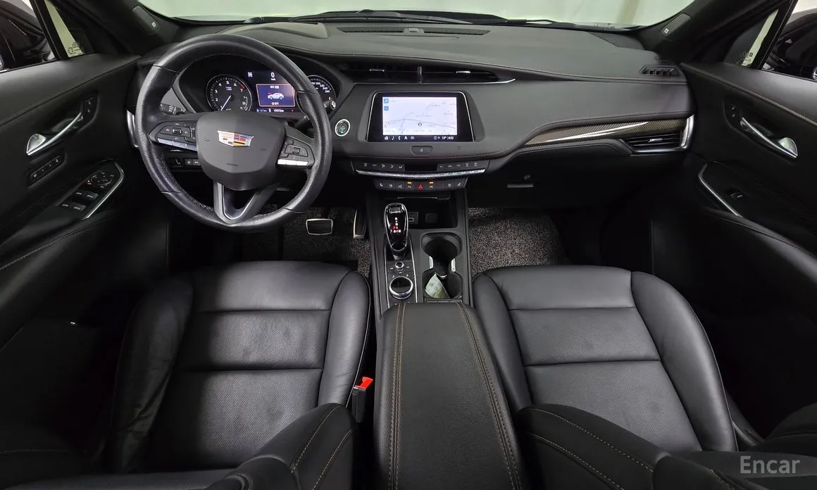 Фото 7 - Cadillac XT4