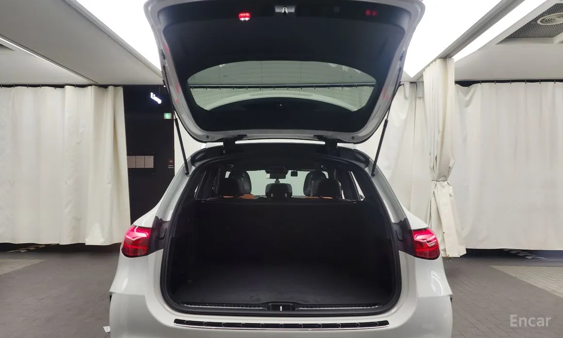 Фото 20 - Mercedes-Benz GLC-Class