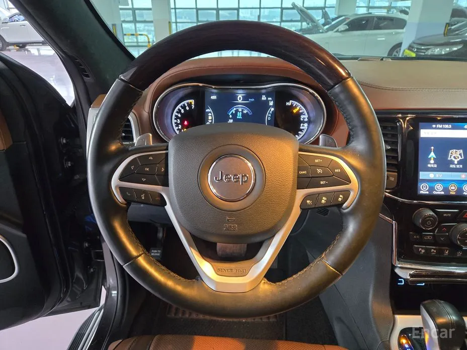 Фото 10 - Jeep Cherokee