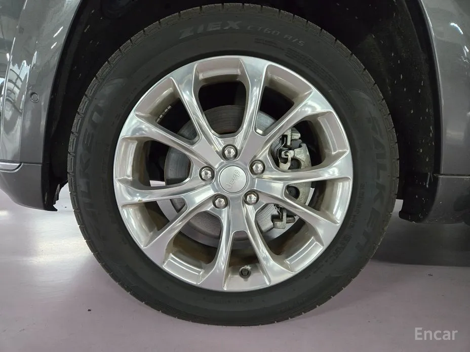 Фото 5 - Jeep Cherokee