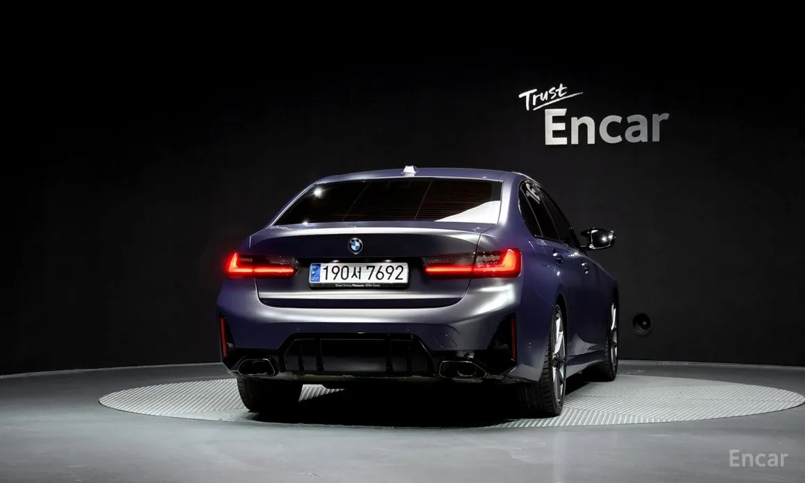 Photo 4 - BMW 3 Series