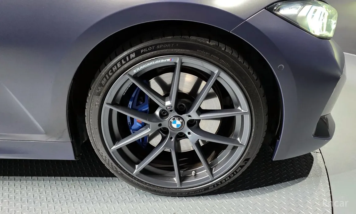 Photo 5 - BMW 3 Series