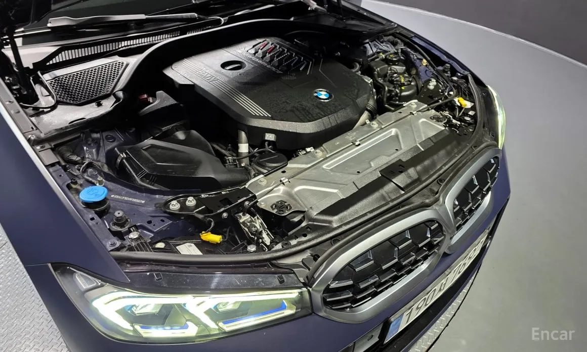 Photo 6 - BMW 3 Series