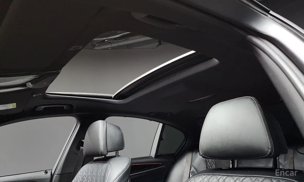 Фото 18 - BMW 5 Series