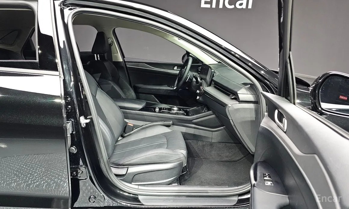 Фото 12 - Kia K5