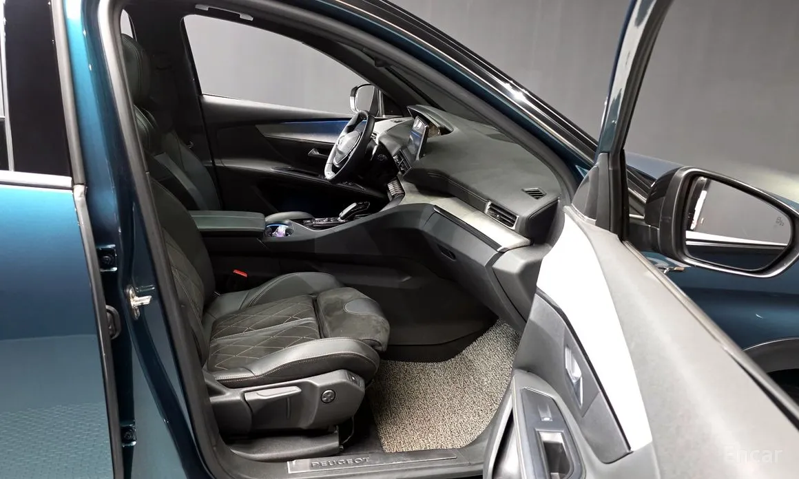 Фото 11 - Peugeot 5008