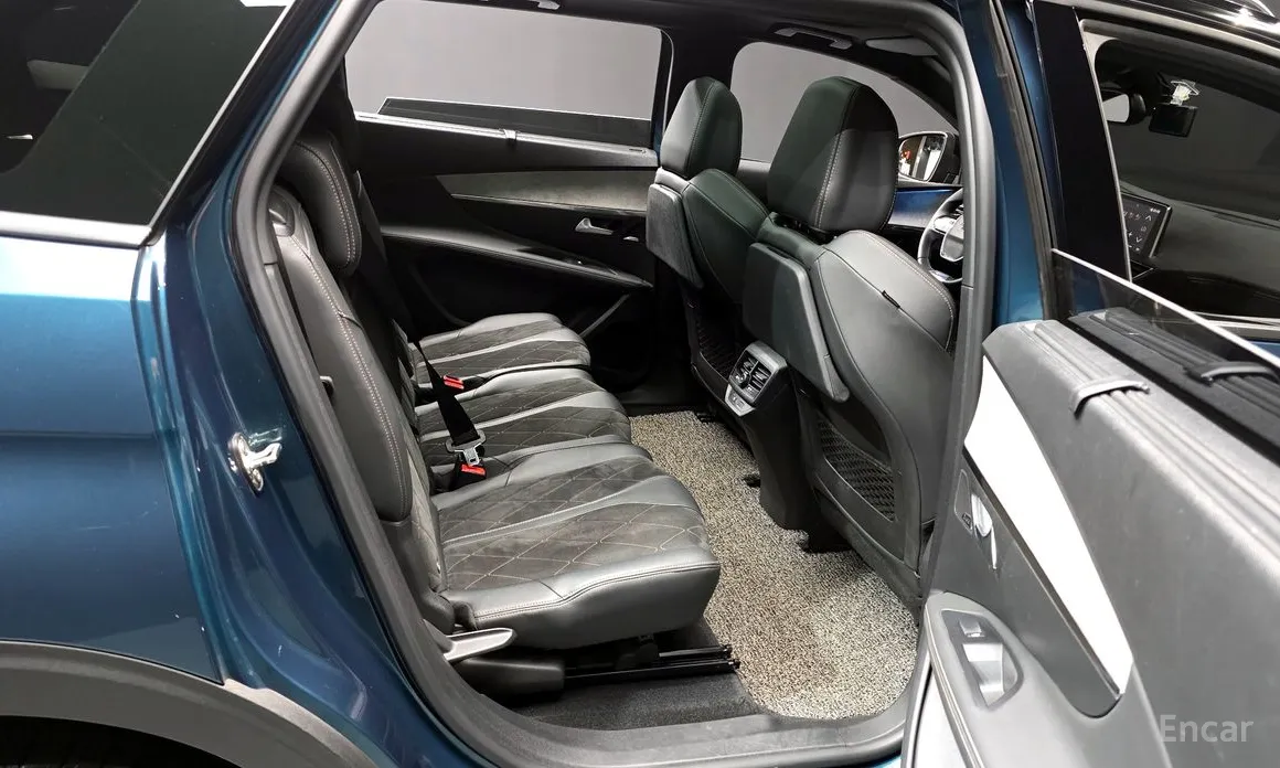 Фото 12 - Peugeot 5008