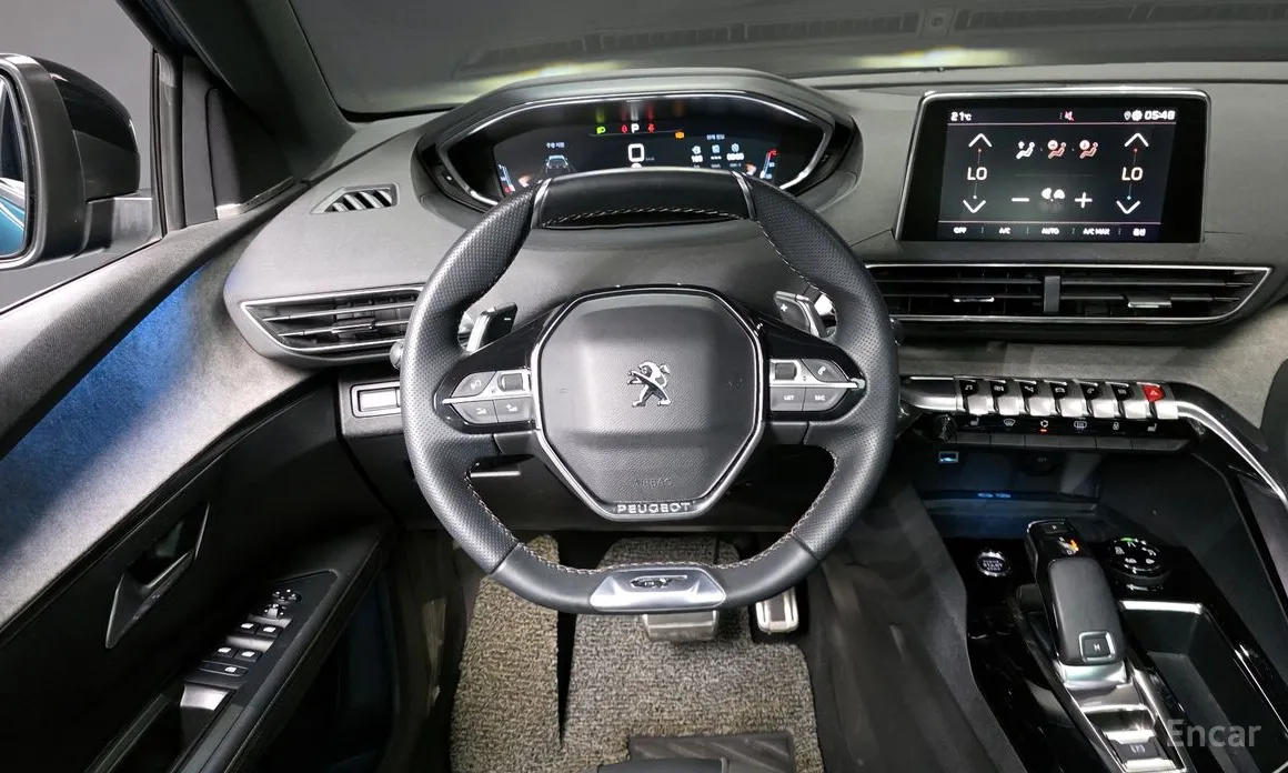 Фото 13 - Peugeot 5008