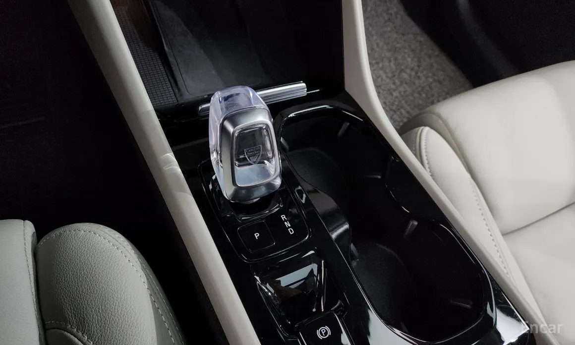 Фото 9 - Volvo XC40