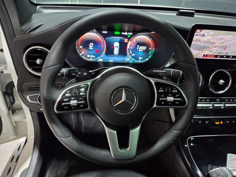 Mercedes-Benz GLC-Class 2016 GLC300e 4MATIC