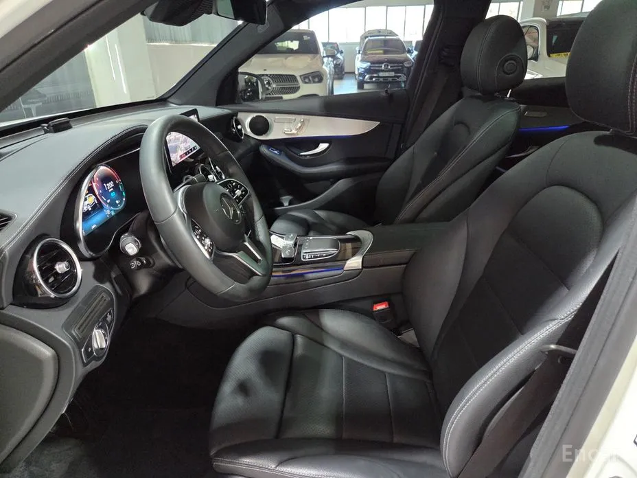 Mercedes-Benz GLC-Class 2016 GLC300e 4MATIC