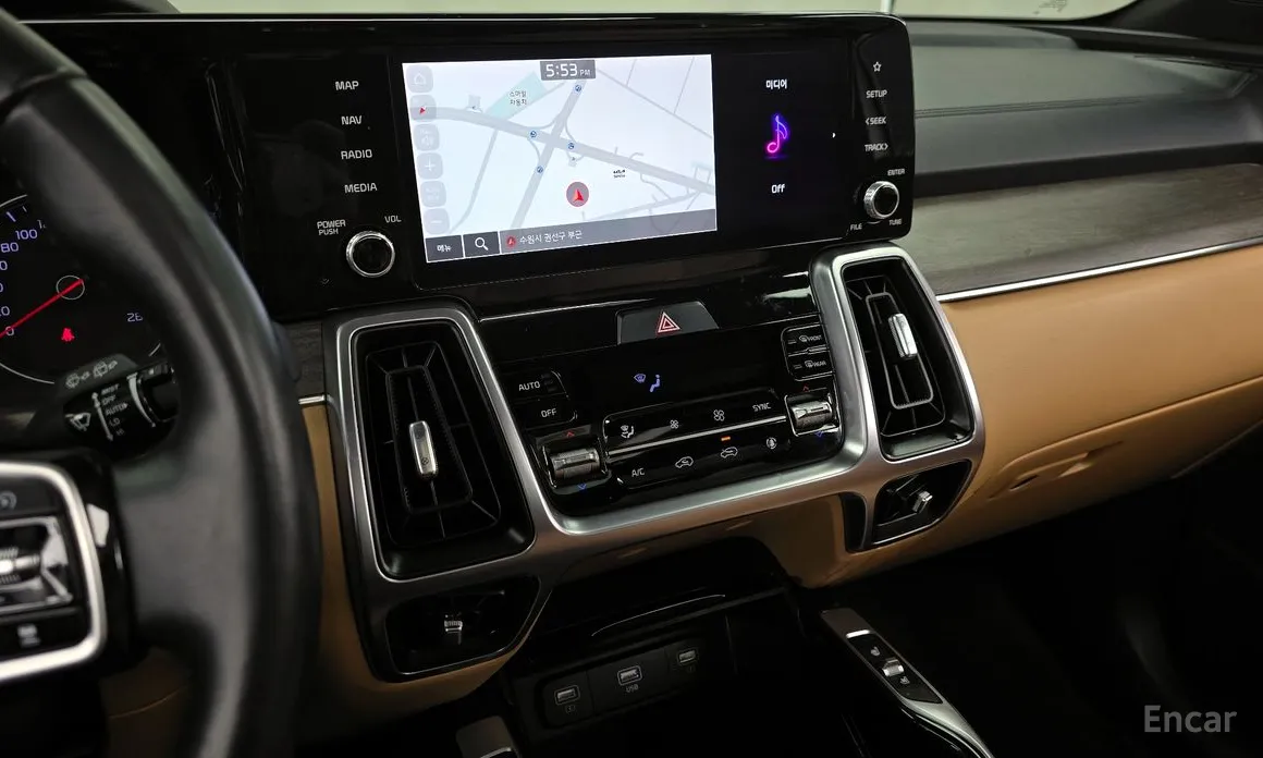 Фото 14 - Kia Sorento