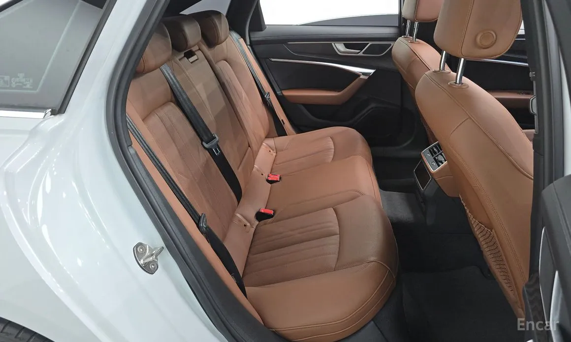 Фото 12 - Audi A6