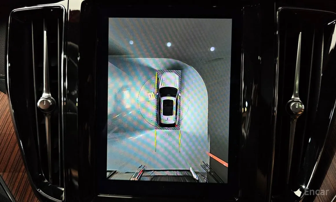 Фото 15 - Volvo XC60