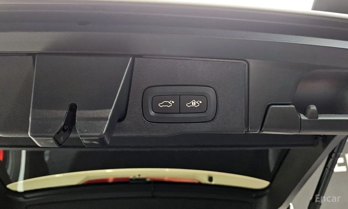 Фото 20 - Volvo XC60