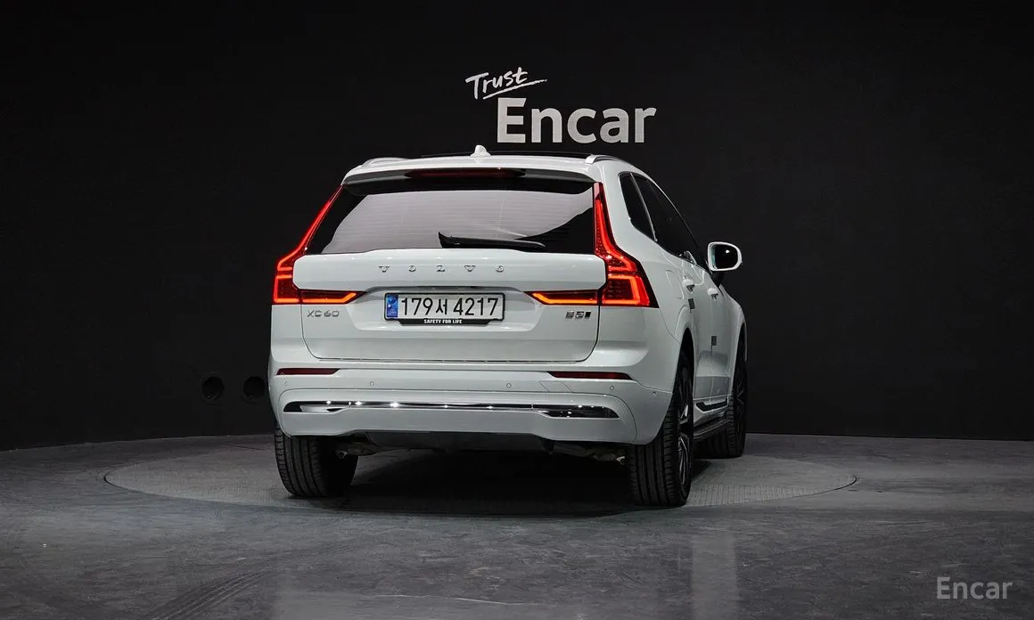 Фото 4 - Volvo XC60