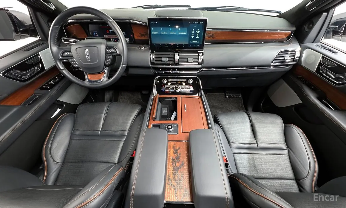 Фото 7 - Lincoln Navigator