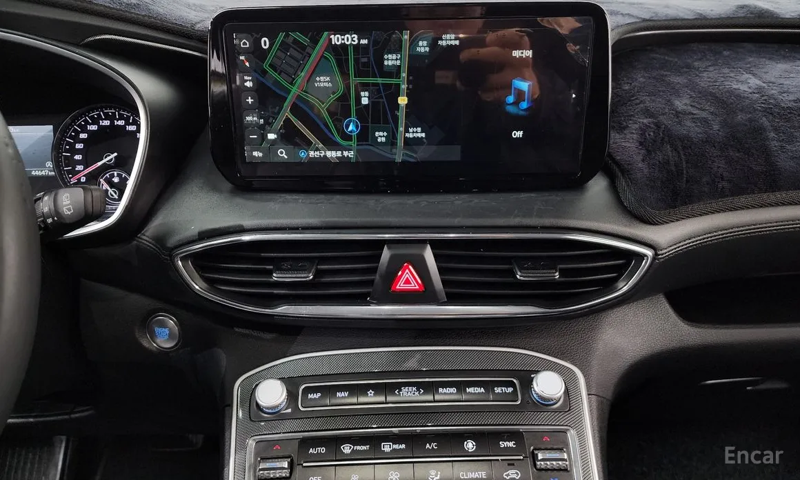 Фото 15 - Hyundai Santa Fe