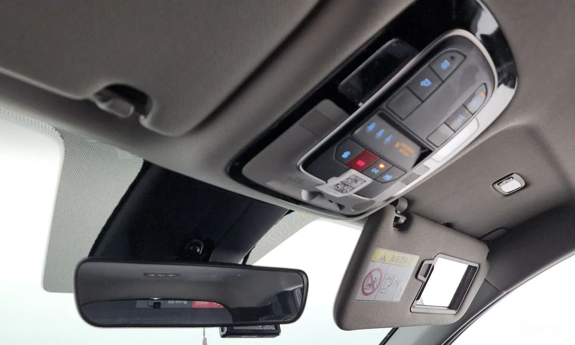 Фото 18 - Hyundai Santa Fe