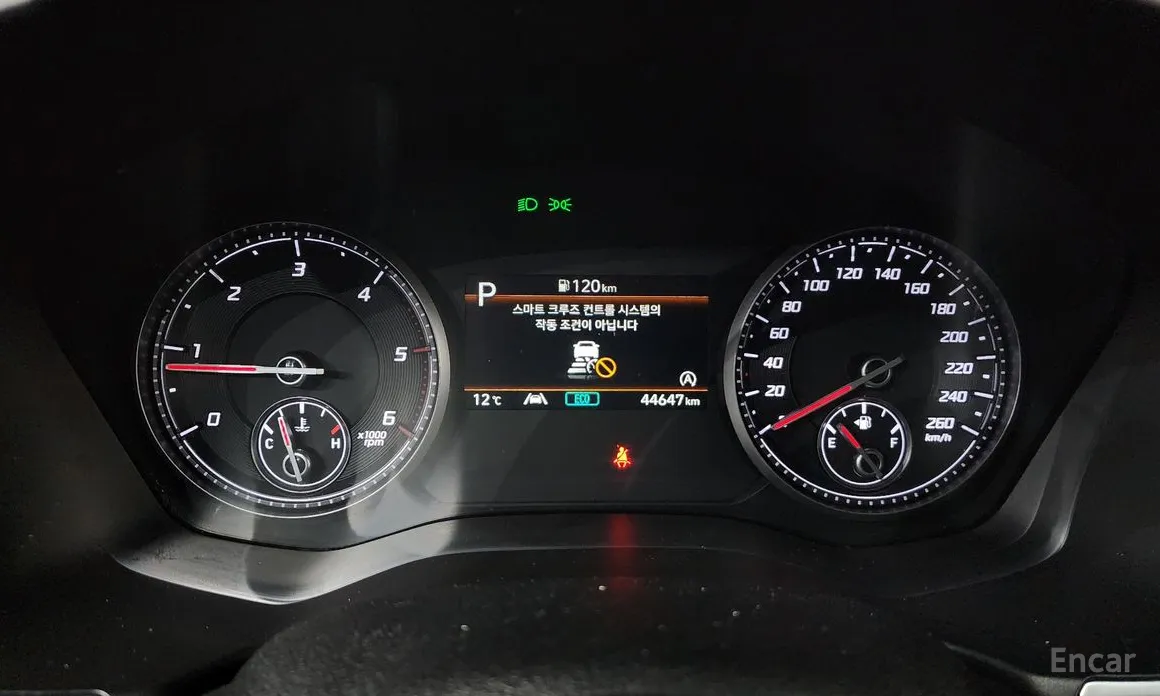 Фото 8 - Hyundai Santa Fe