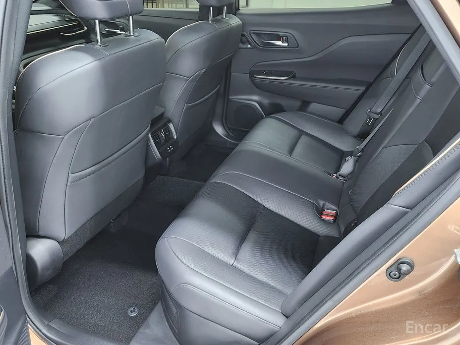 Фото 11 - Toyota Crown