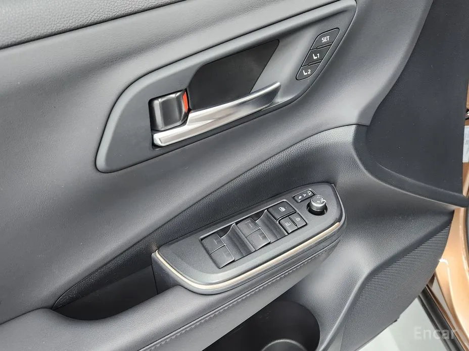 Фото 12 - Toyota Crown