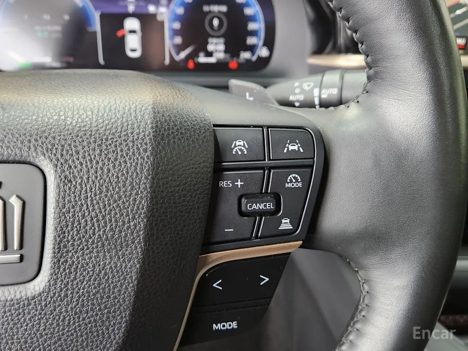 Фото 14 - Toyota Crown