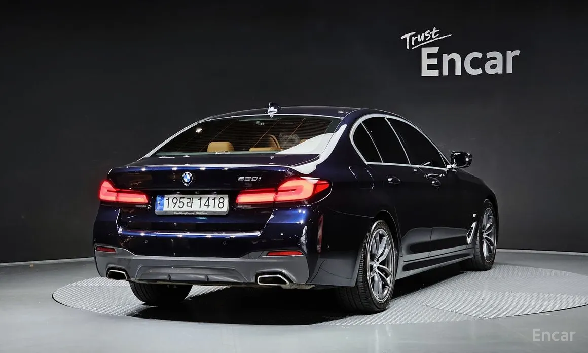 Фото 2 - BMW 5 Series