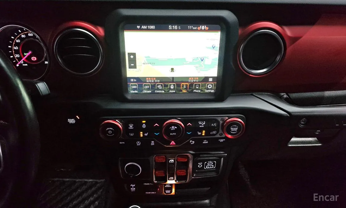 Фото 14 - Jeep Wrangler