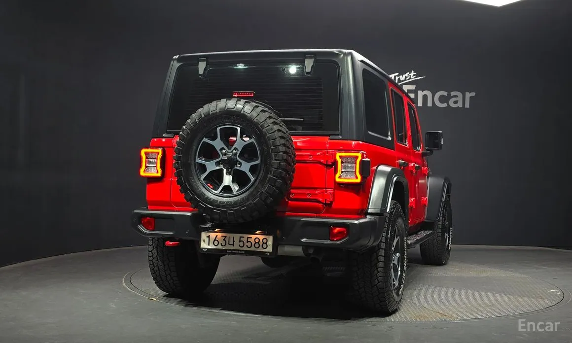 Фото 4 - Jeep Wrangler