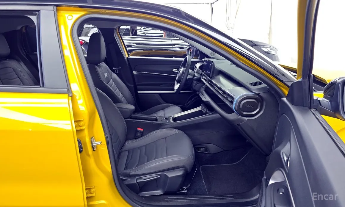 Фото 11 - Jeep Avenger