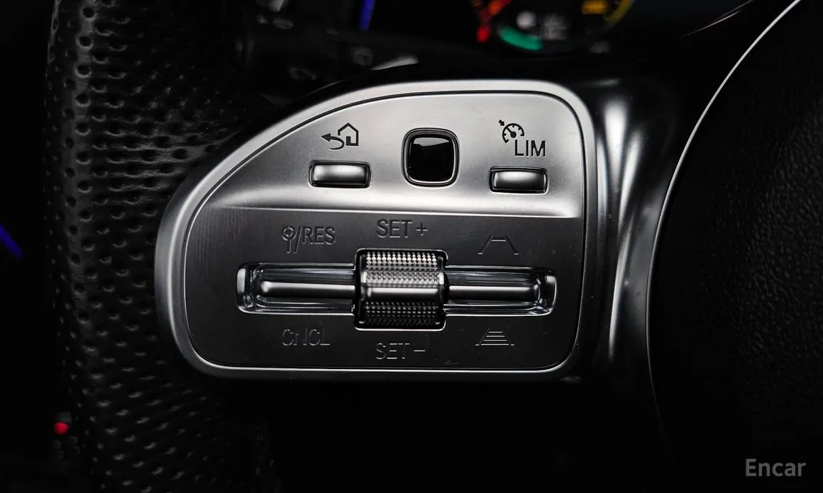 Фото 18 - Mercedes-Benz EQB