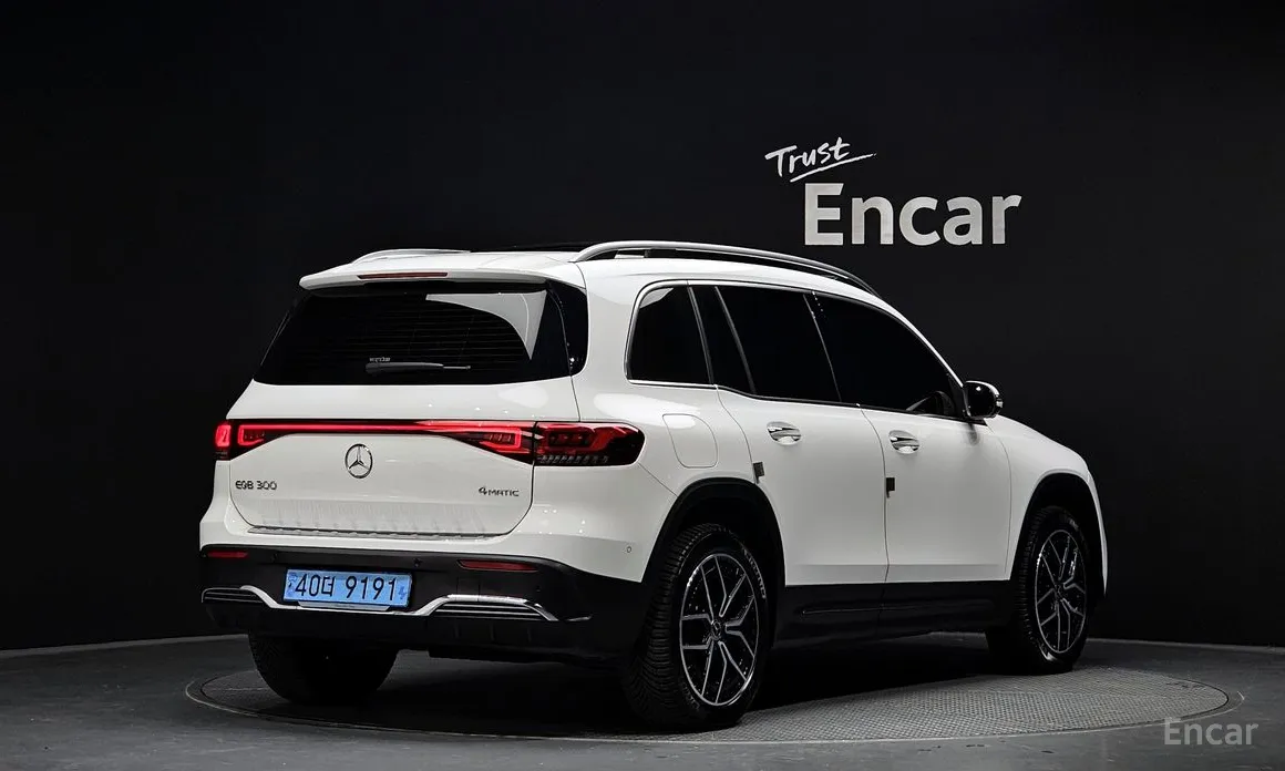 Фото 2 - Mercedes-Benz EQB