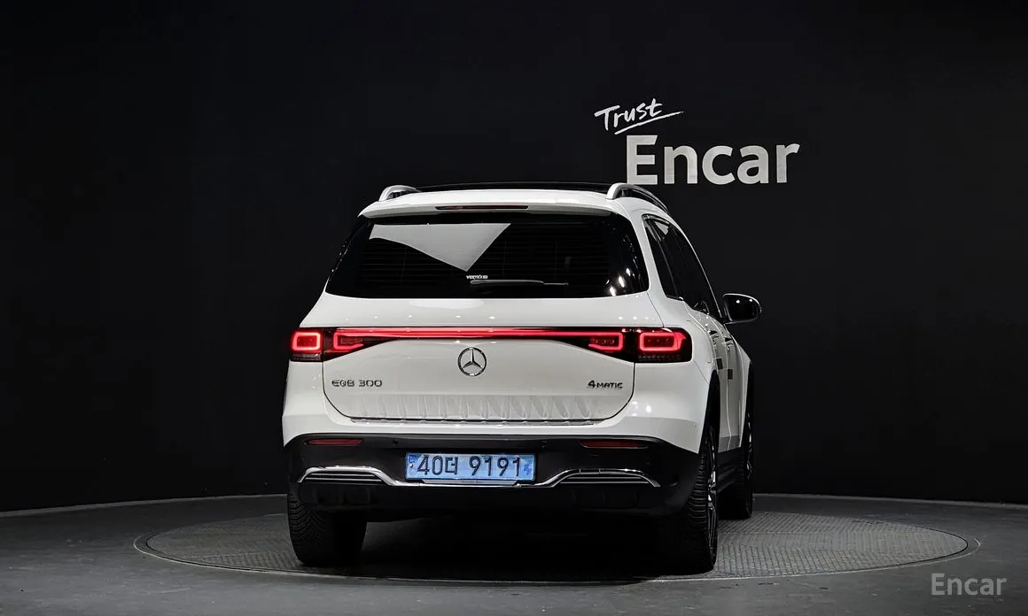 Фото 4 - Mercedes-Benz EQB