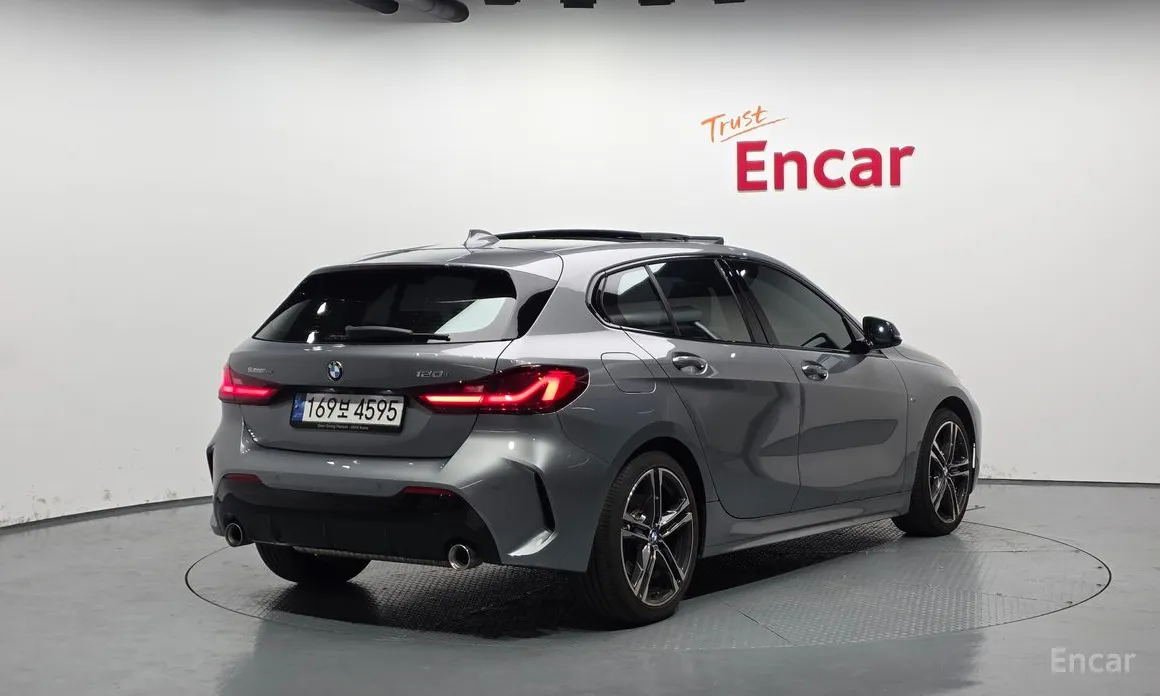 Фото 2 - BMW 1 Series