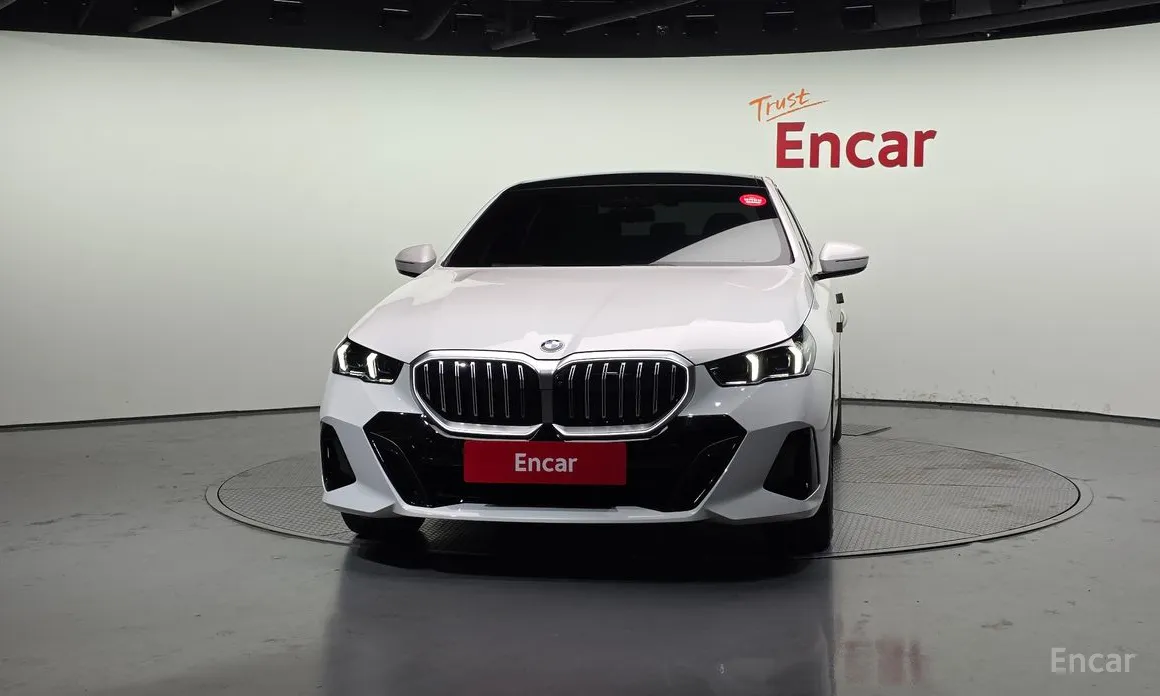 Фото 3 - BMW 5 Series