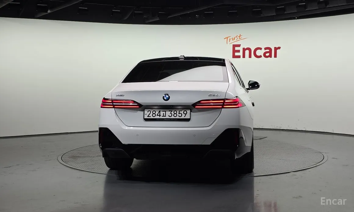 Фото 4 - BMW 5 Series