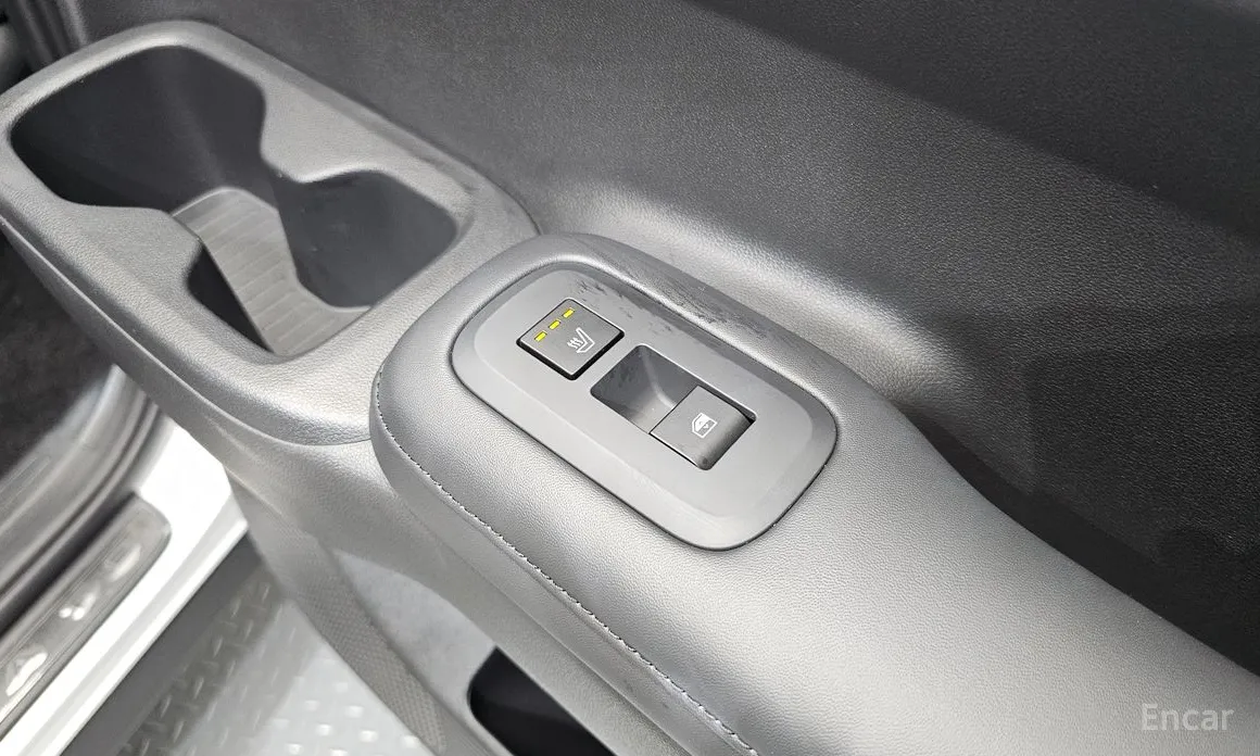 Фото 18 - Hyundai Santa Fe