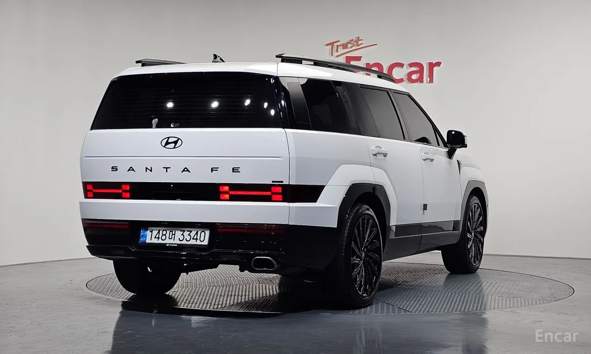 Фото 2 - Hyundai Santa Fe