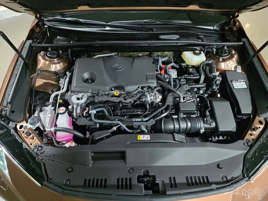 Фото 10 - Toyota Camry